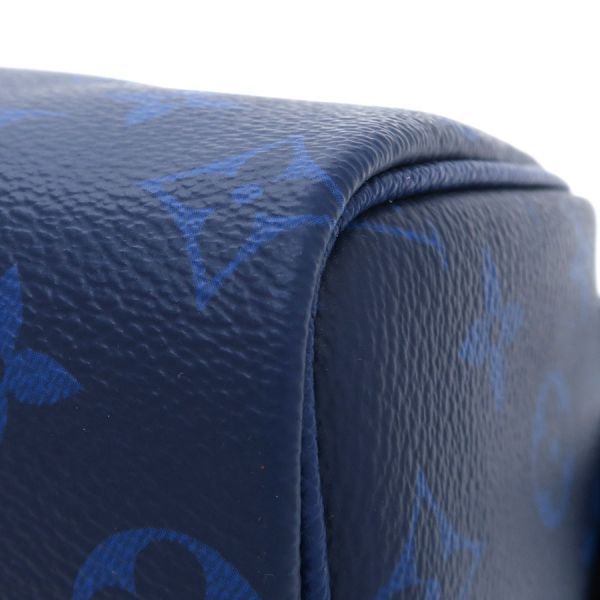 Louis Vuitton Taiga Llama Dopp Kit Handbag — view 6