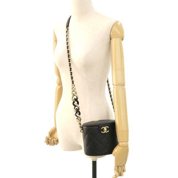 Chanel Quilted Chain Shoulder — view 9