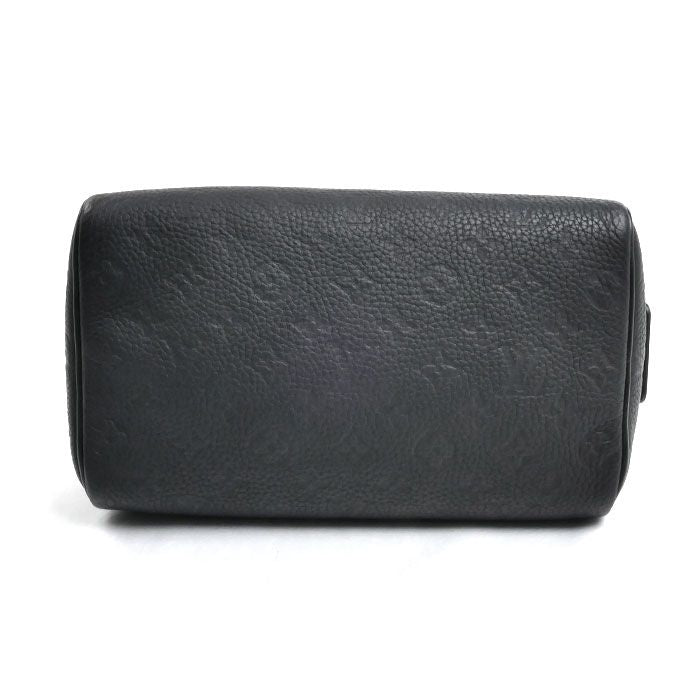 Louis Vuitton Dopp Kit Clutch Monogram Taurillon Noir — view 4