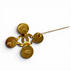 Chanel Vintage CC Logo Shell Brooch Gold — view 5