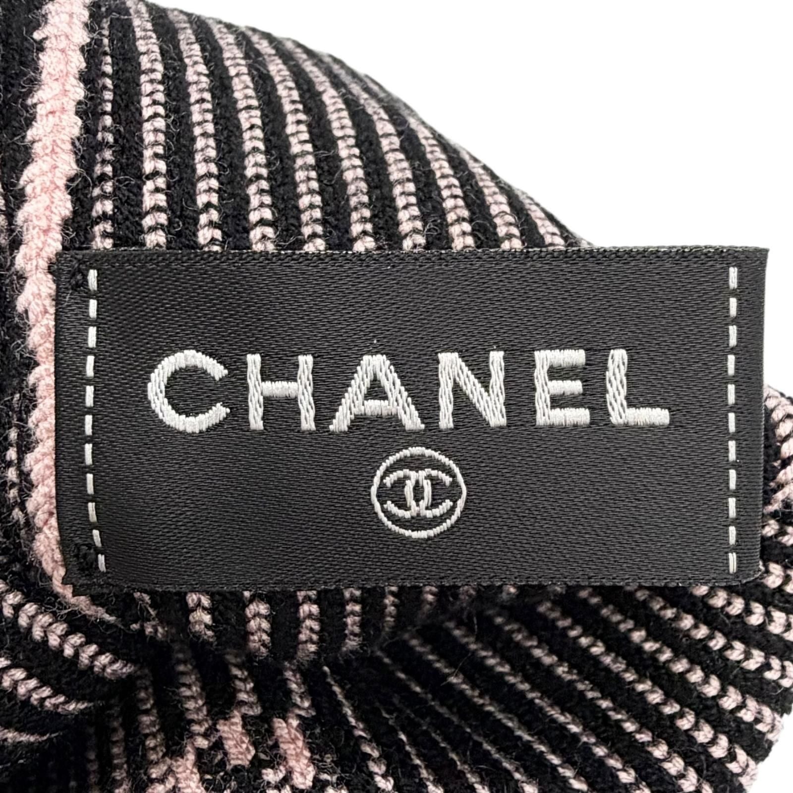 Chanel 24c Gator Cruise Collection CC Logo Rib Knit Leg Warmers Pink Sweater — view 5