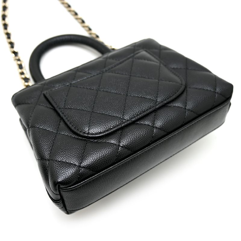Chanel Shoulder Bag Black — view 4
