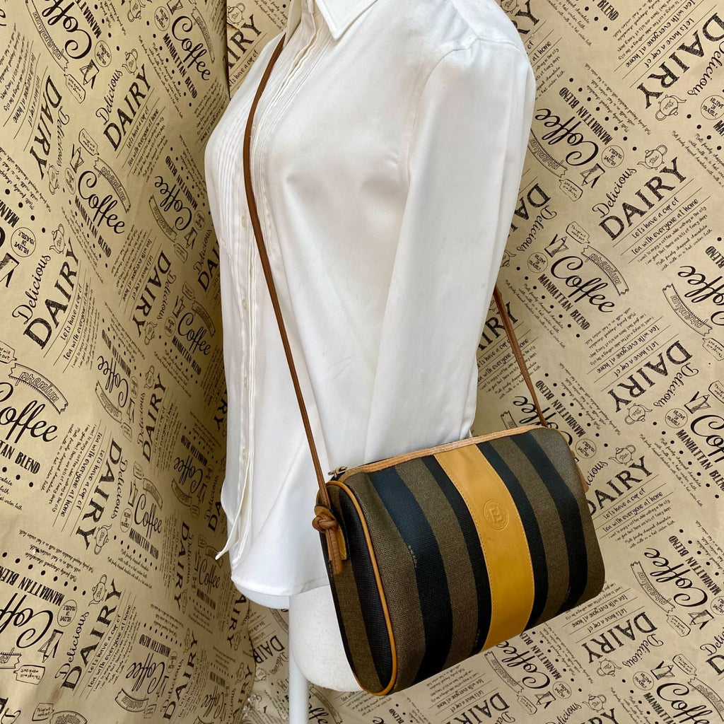 Fendi Pecan Pattern Shoulder Bag Easy to Use Brown — view 3