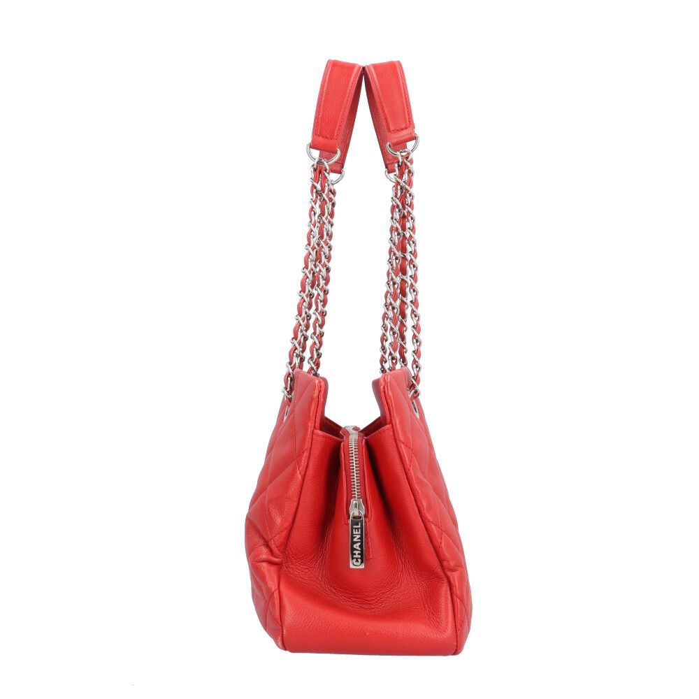 Chanel Quilted Shoulder Bag Caviar Leather — view 4