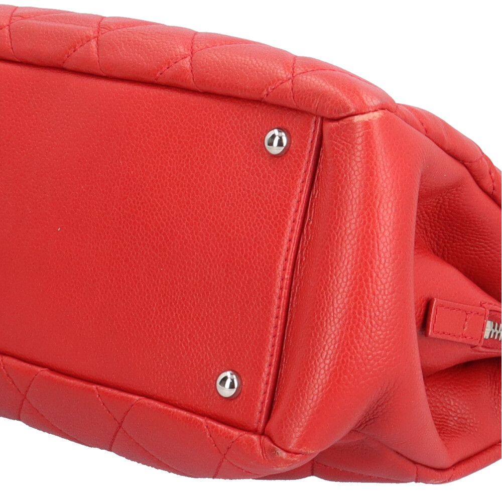 Chanel Quilted Shoulder Bag Caviar Leather — view 9