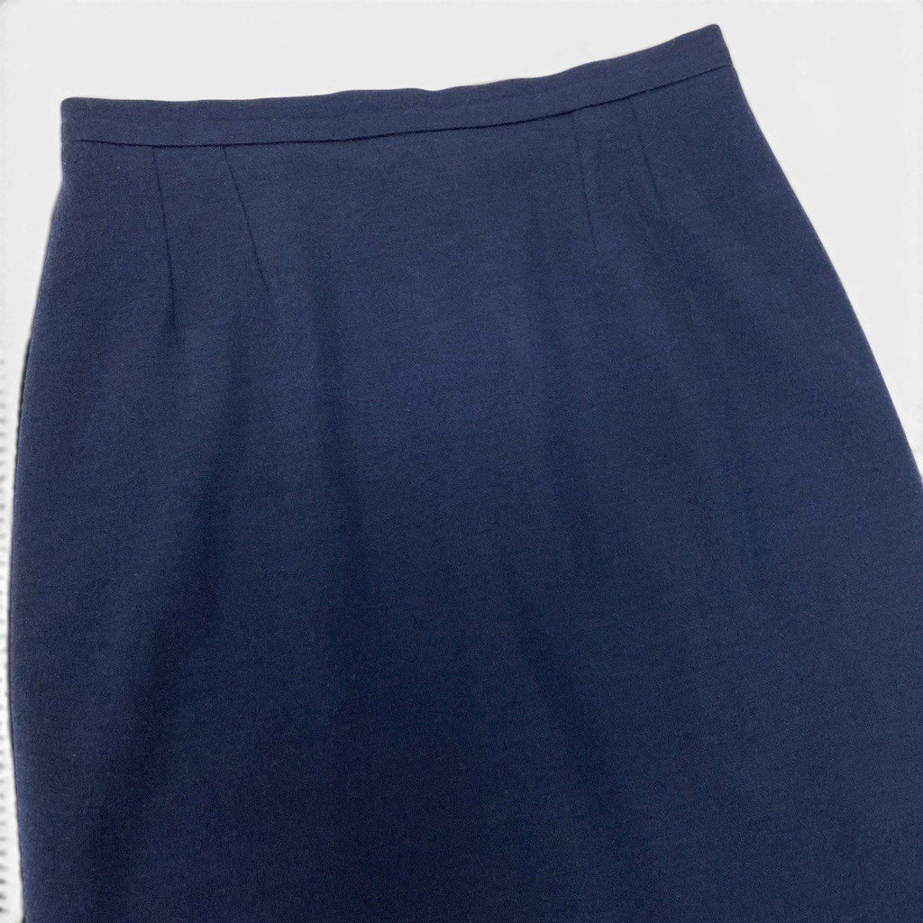 Chanel Cg9 Boutique Tight Skirt CC Logo Button 40 Navy Wool — view 4