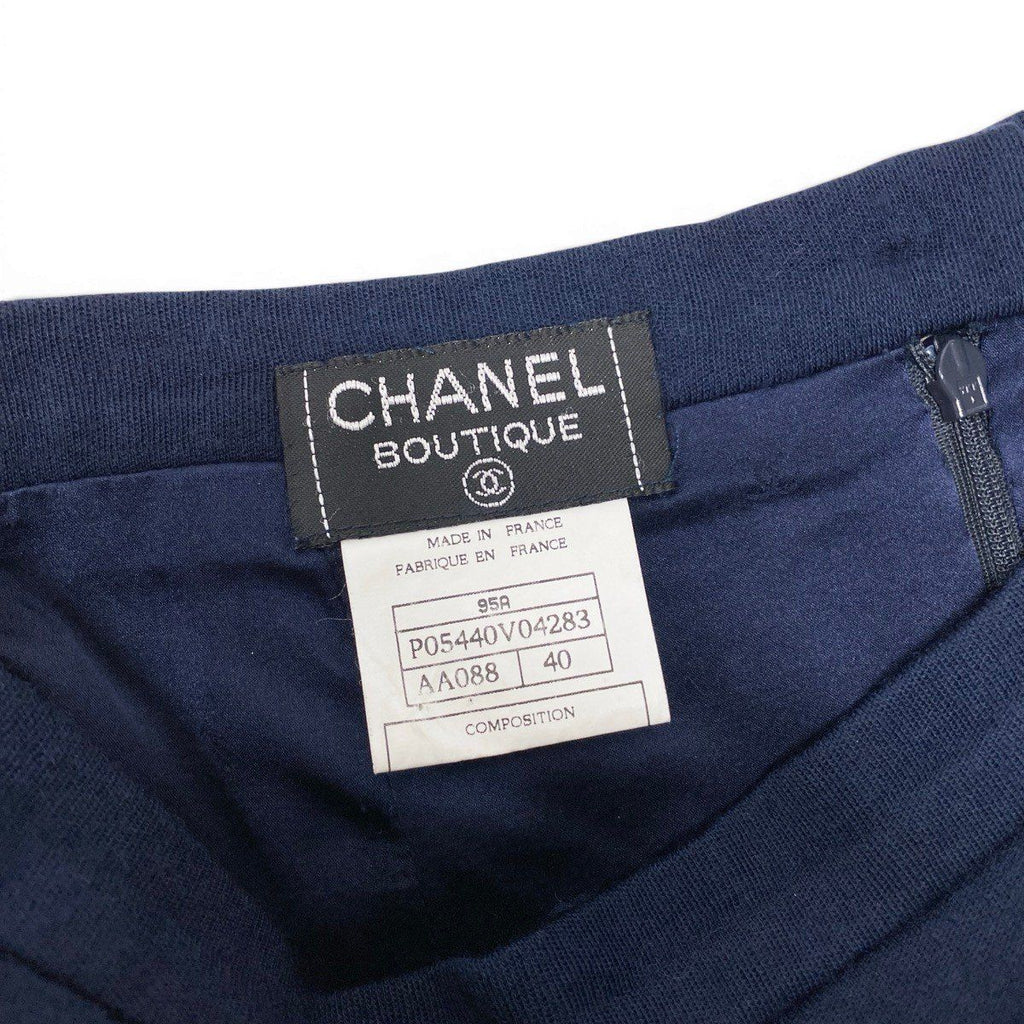 Chanel Cg9 Boutique Tight Skirt CC Logo Button 40 Navy Wool — view 8