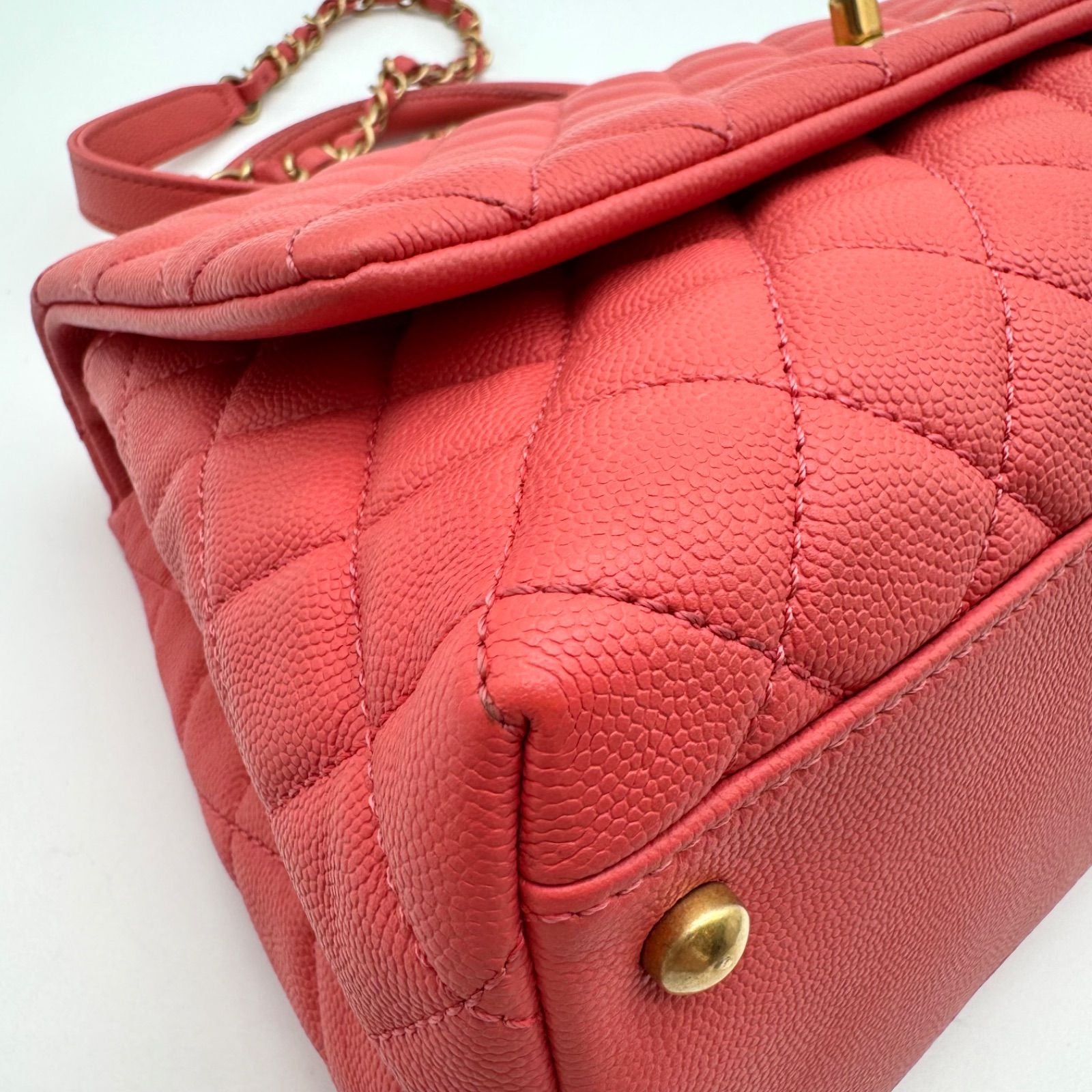 Chanel Shoulder Bag Coco Handle Quilted Turnlock Leather Pink CC Logo Gold — view 7