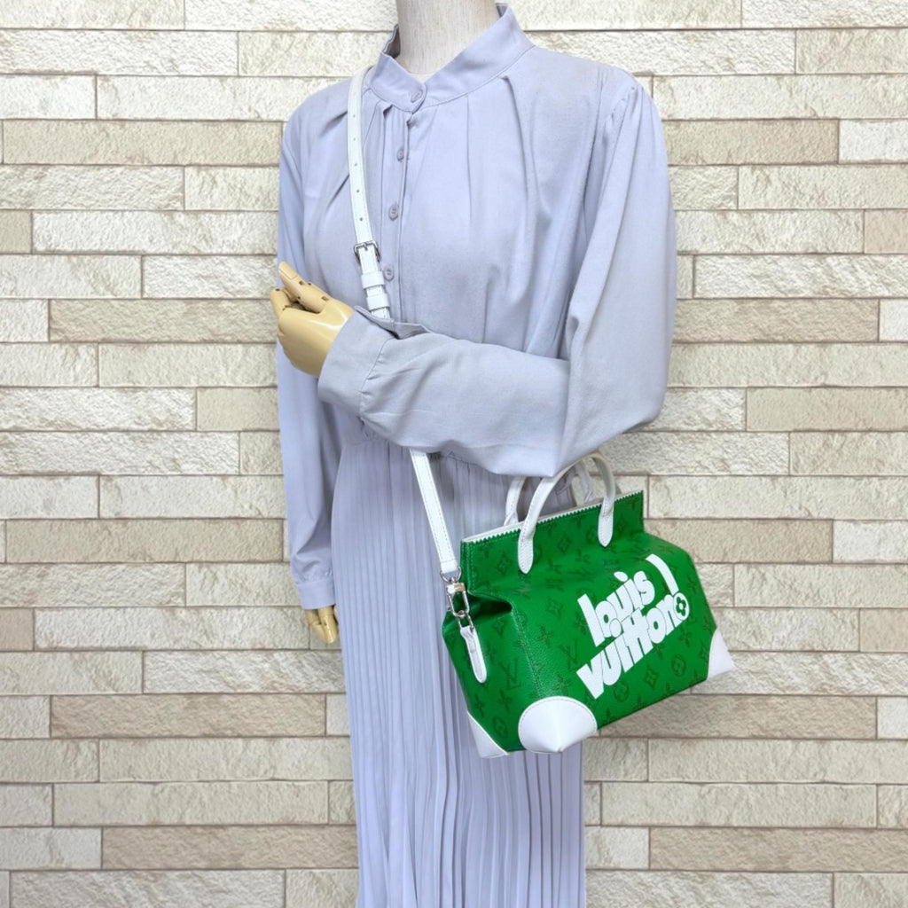 Louis Vuitton Everyday Shoulder Bag Monogram Canvas Green — view 2