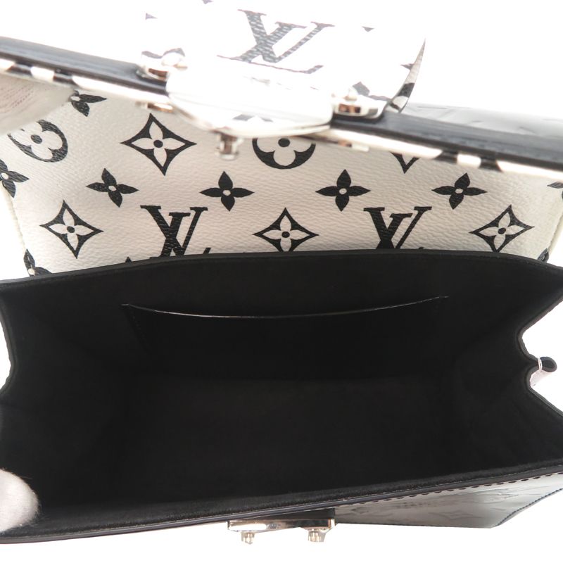 Louis Vuitton Shoulder — view 6