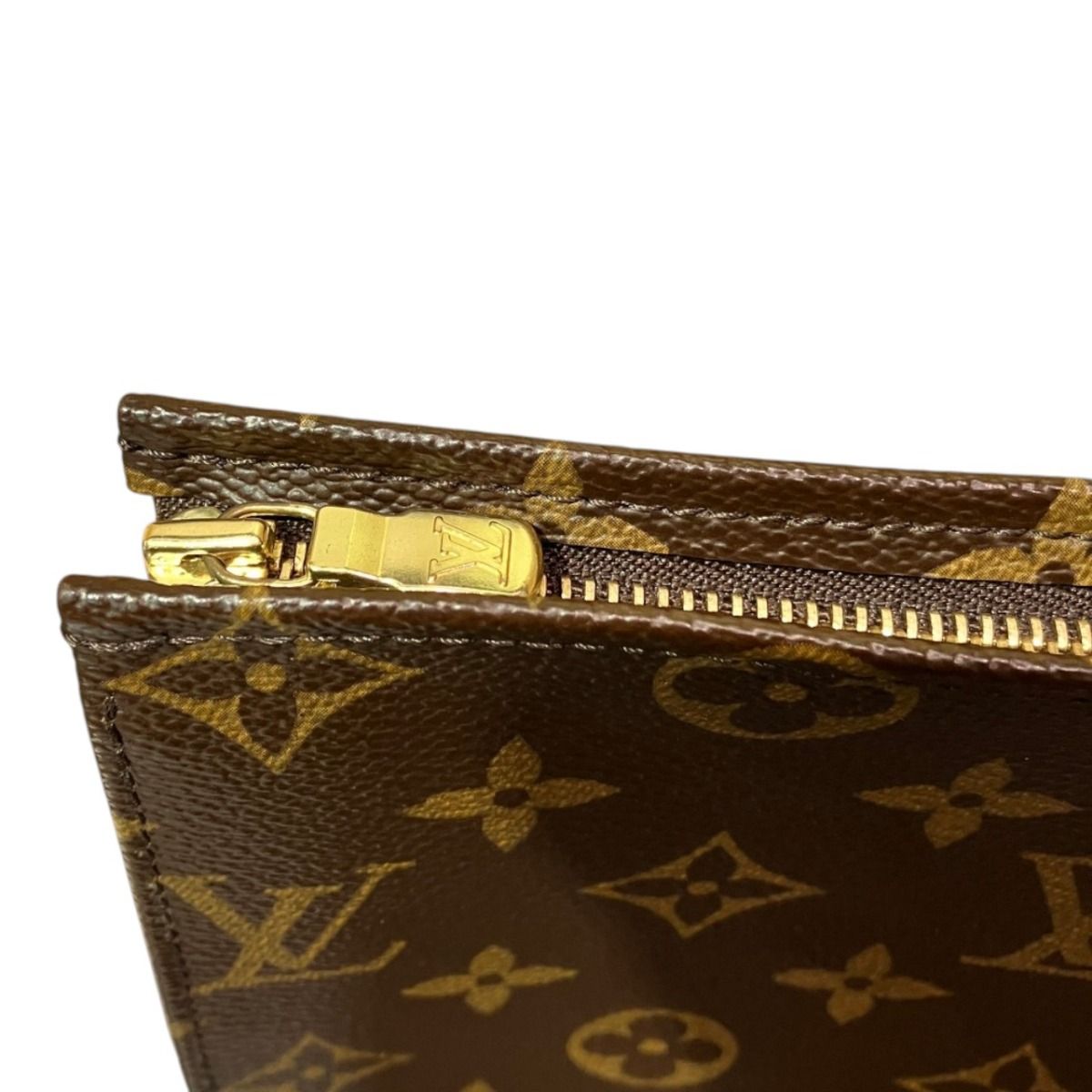 Louis Vuitton Poche Toilette 19 Monogram Clutch Canvas — view 8