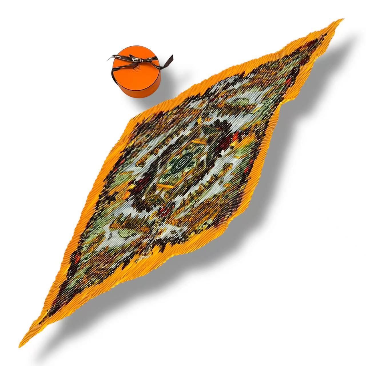 Hermes Pleats Scarf Silk Au Pays de Cocagne in Paradise Yellow