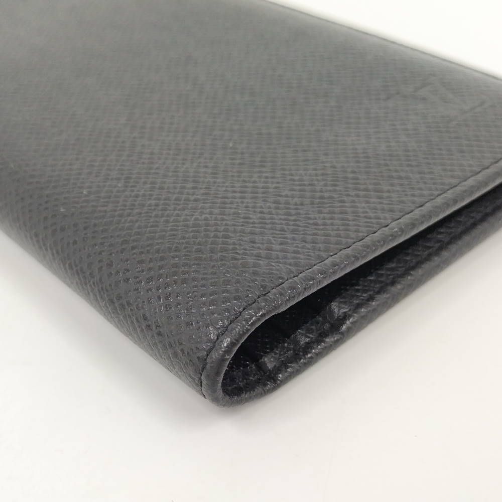 Louis Vuitton Portefeuille Brazza Taiga Wallet — view 4