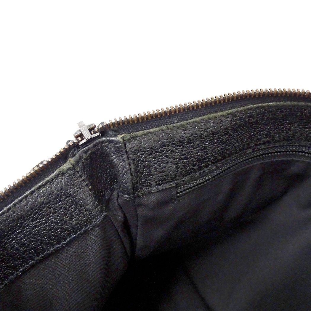 Gucci Shoulder Bag GG Canvas Black — view 7