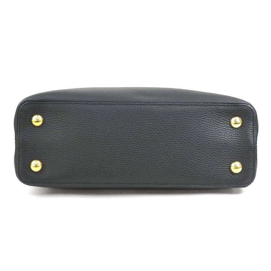 Louis Vuitton Shoulder Bag Capucines MM — view 4