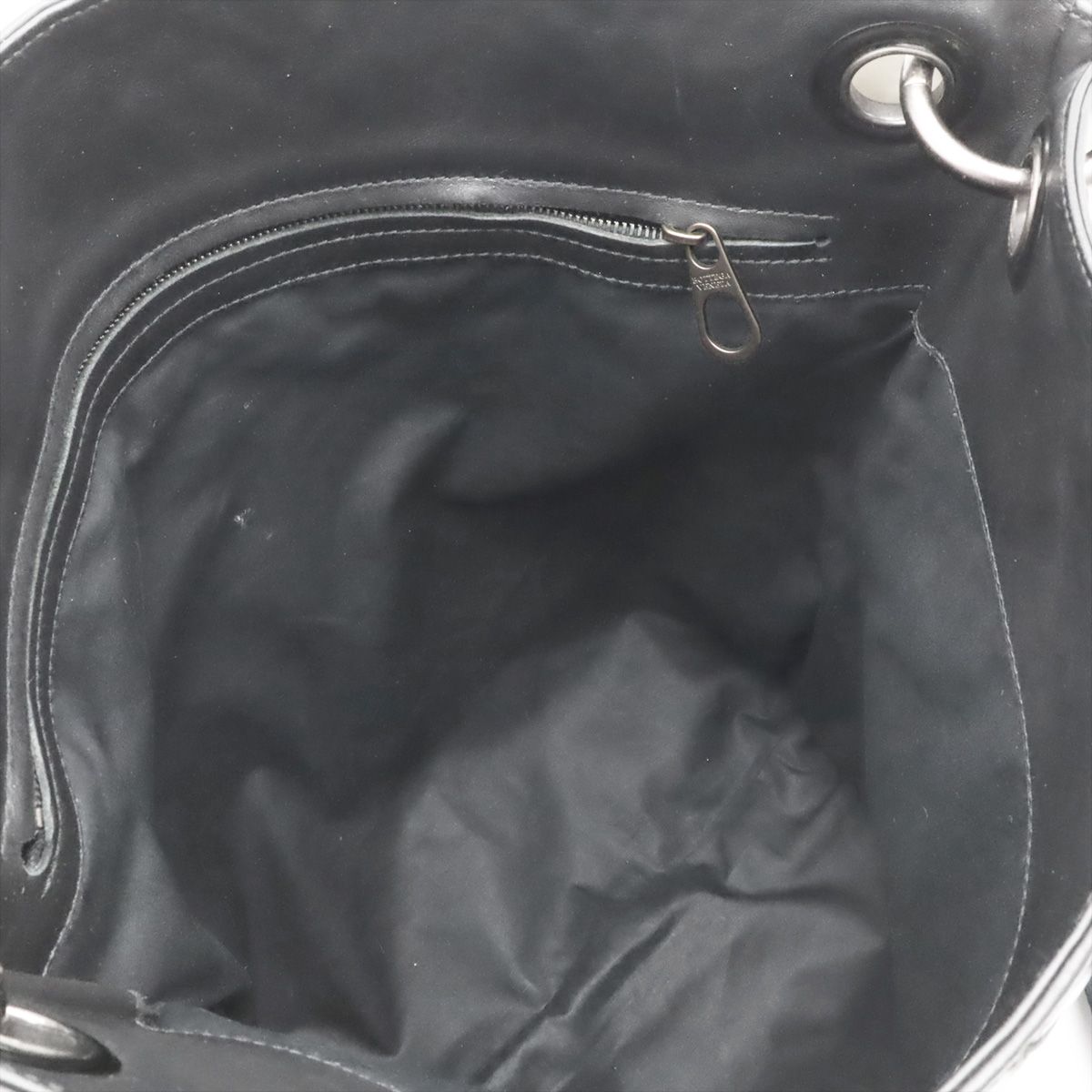 Bottega Veneta Intrecciato Shoulder Bag Crossbody Black — view 6