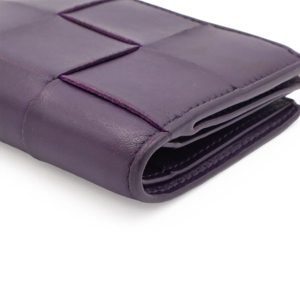 Bottega Veneta Cassette Maxi Intrecciato Bifold Wallet Leather Purple — view 3