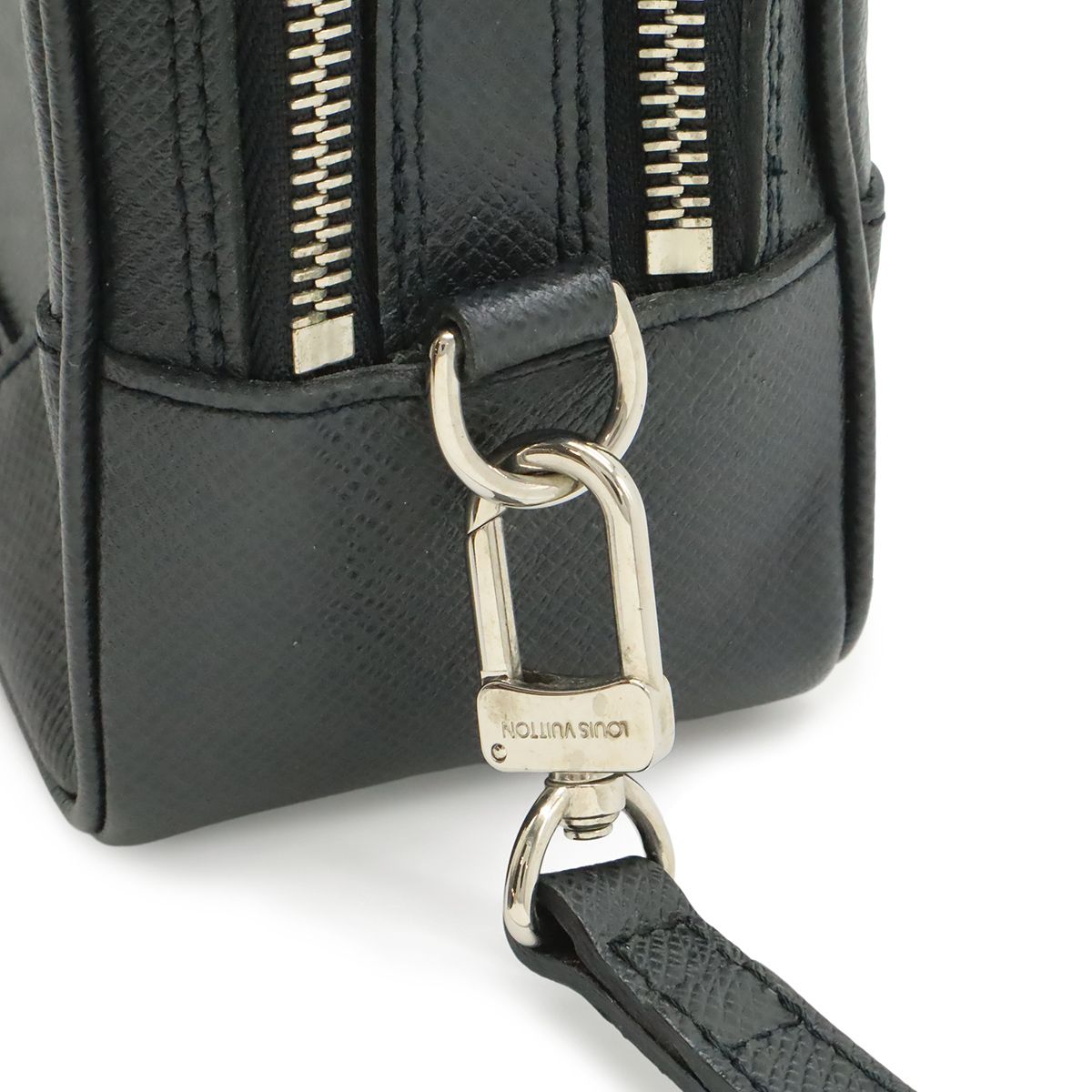 Louis Vuitton Taiga Pavel Clutch Leather Ardoise Black Silver — view 8