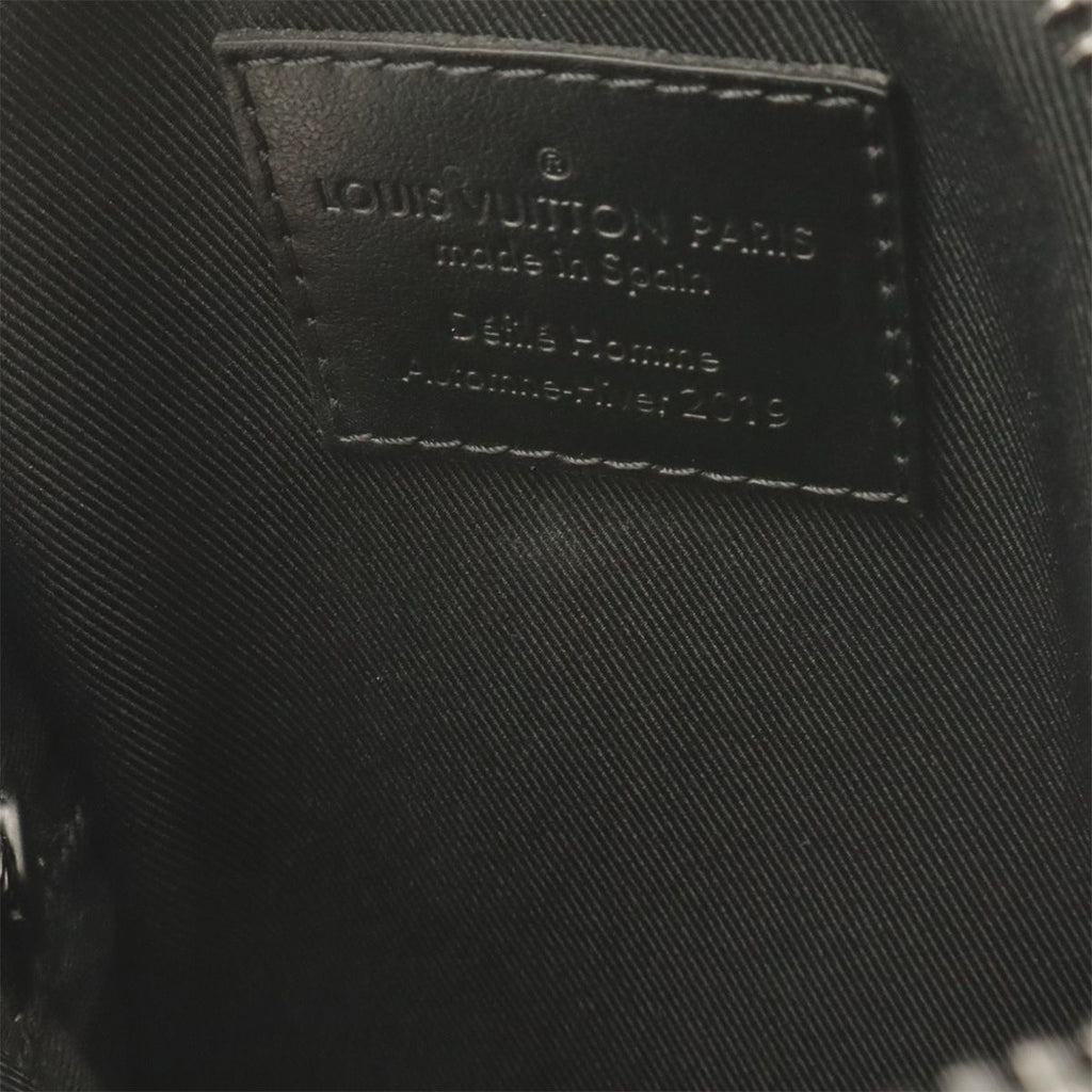 Louis Vuitton Taiga Rainbow Danube Messenger Shoulder Bag Pochette Crossbody — view 8