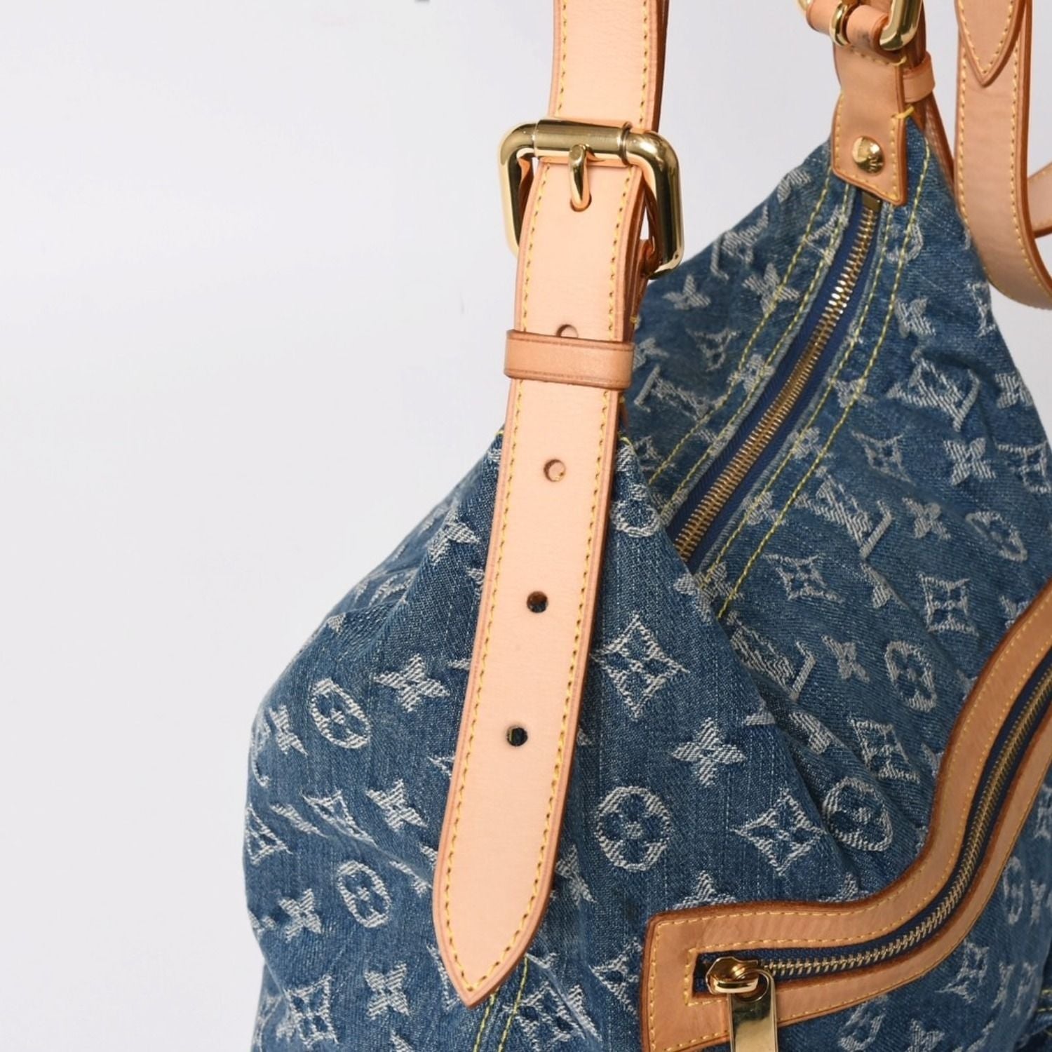 Louis Vuitton Monogram Denim Baggy GM Shoulder Bag Indigo Blue Gold — view 4