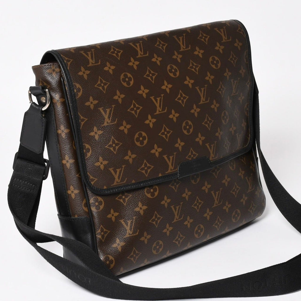 Louis Vuitton Macassar Bus GM Shoulder Bag Monogram Canvas Brown — view 3