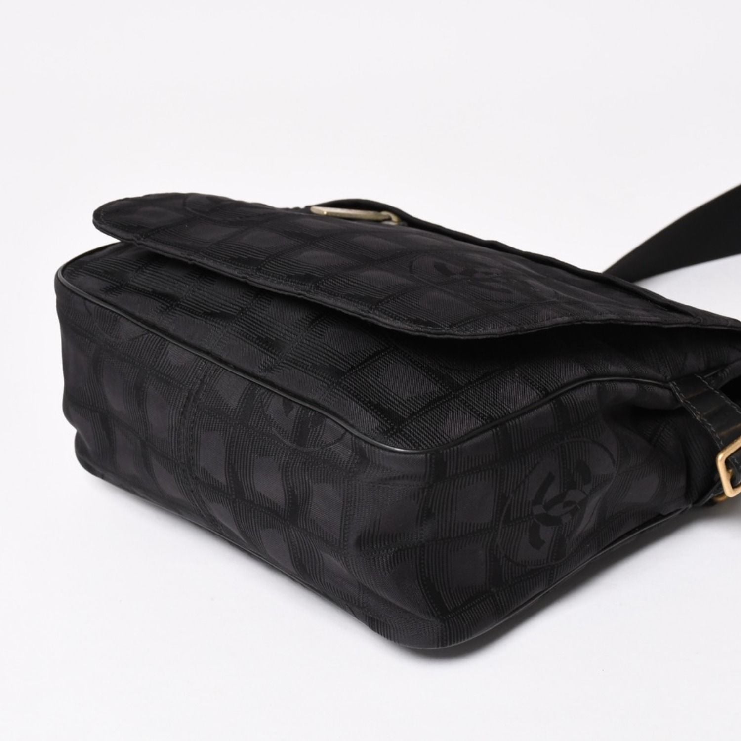Chanel New Travel Line Messenger Bag Nylon Jacquard Leather Gold — view 7