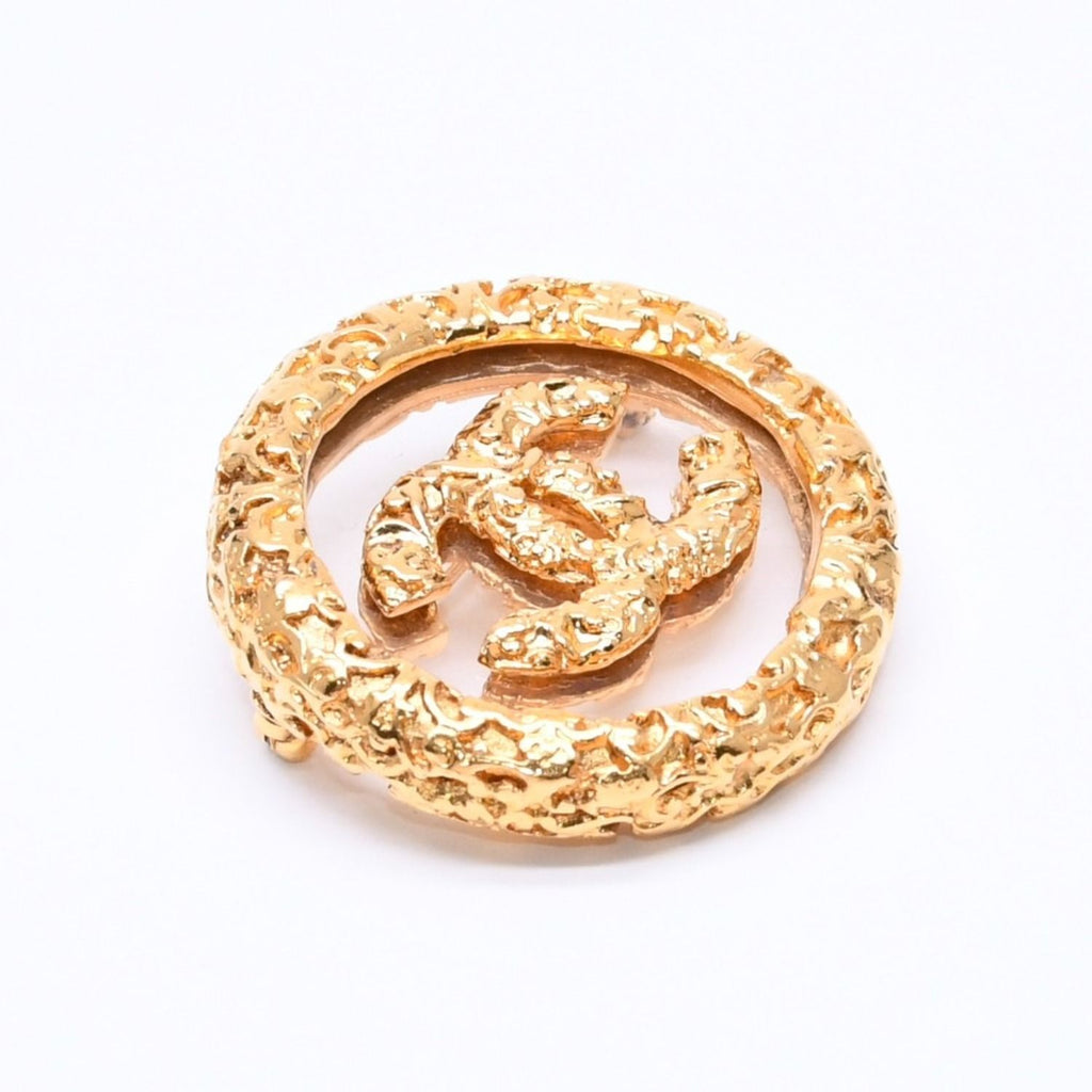 Chanel CC Logo Brooch 93 Metal Gold Vintage — view 3