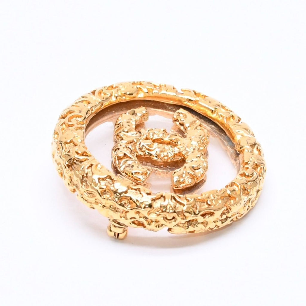 Chanel CC Logo Brooch 93 Metal Gold Vintage — view 4