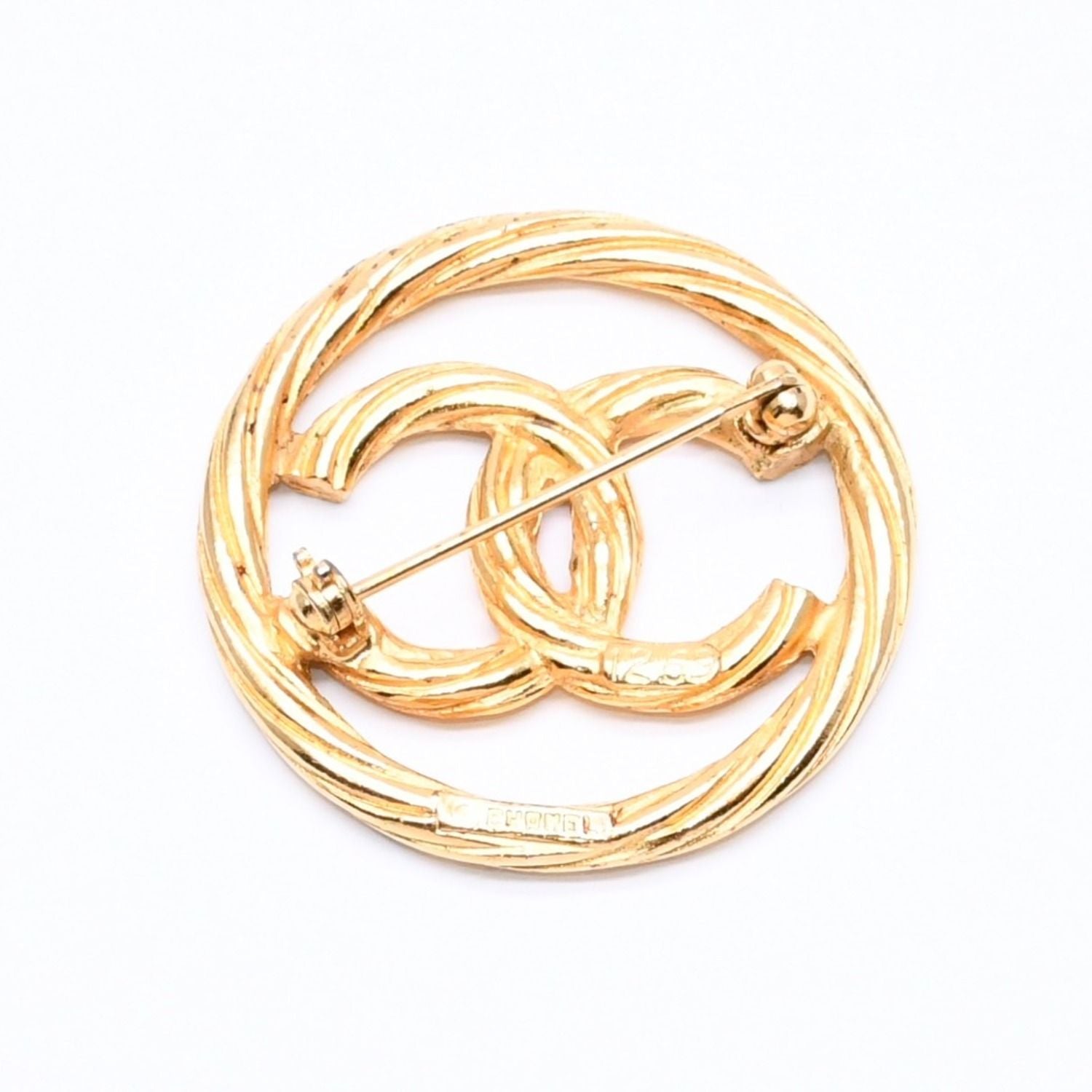 Chanel CC Logo Brooch Metal Round Gold — view 7