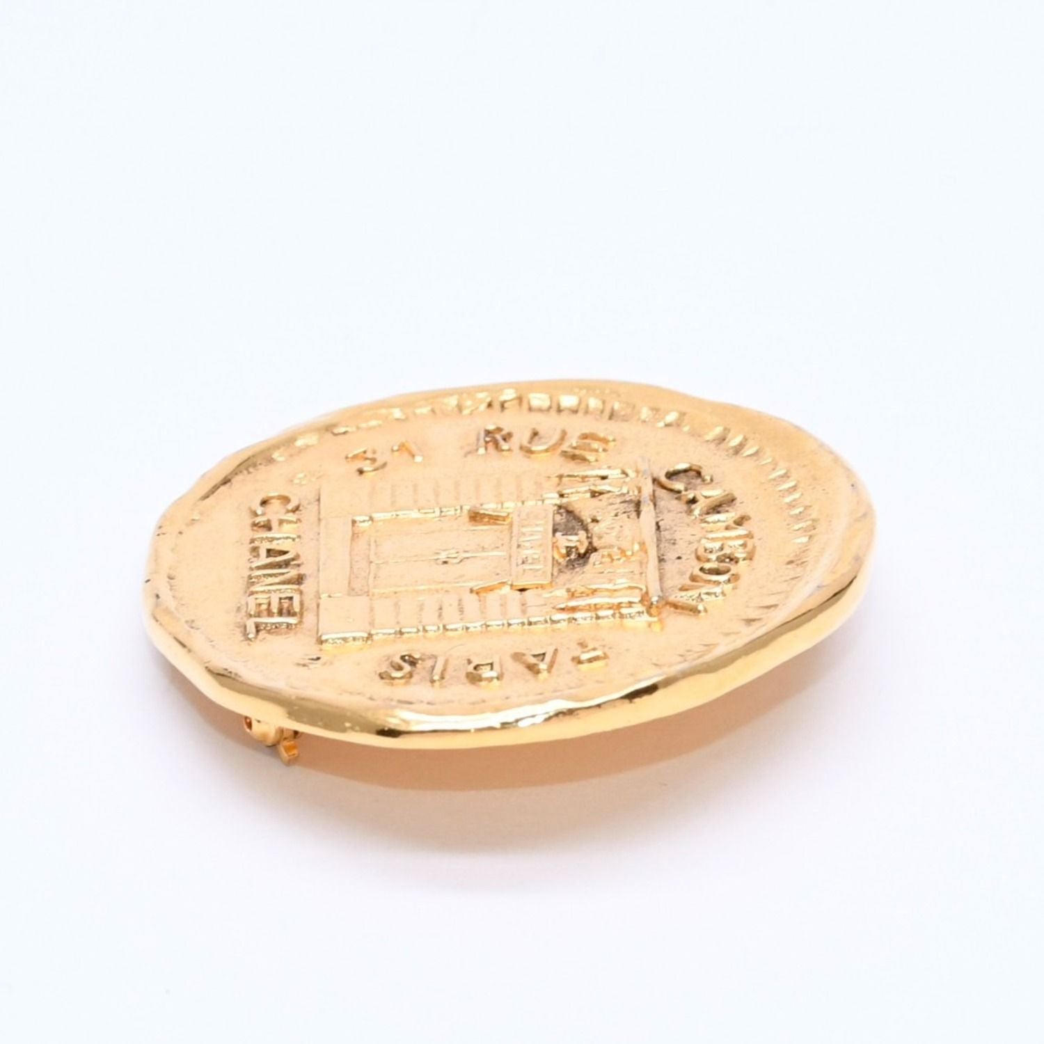 Chanel CC Logo Brooch Metal Cambon Coin Round Gold — view 5