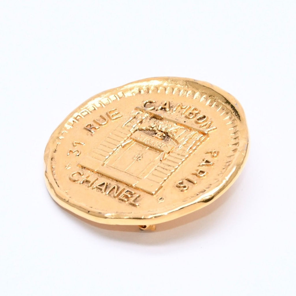 Chanel CC Logo Brooch Metal Cambon Coin Round Gold — view 2