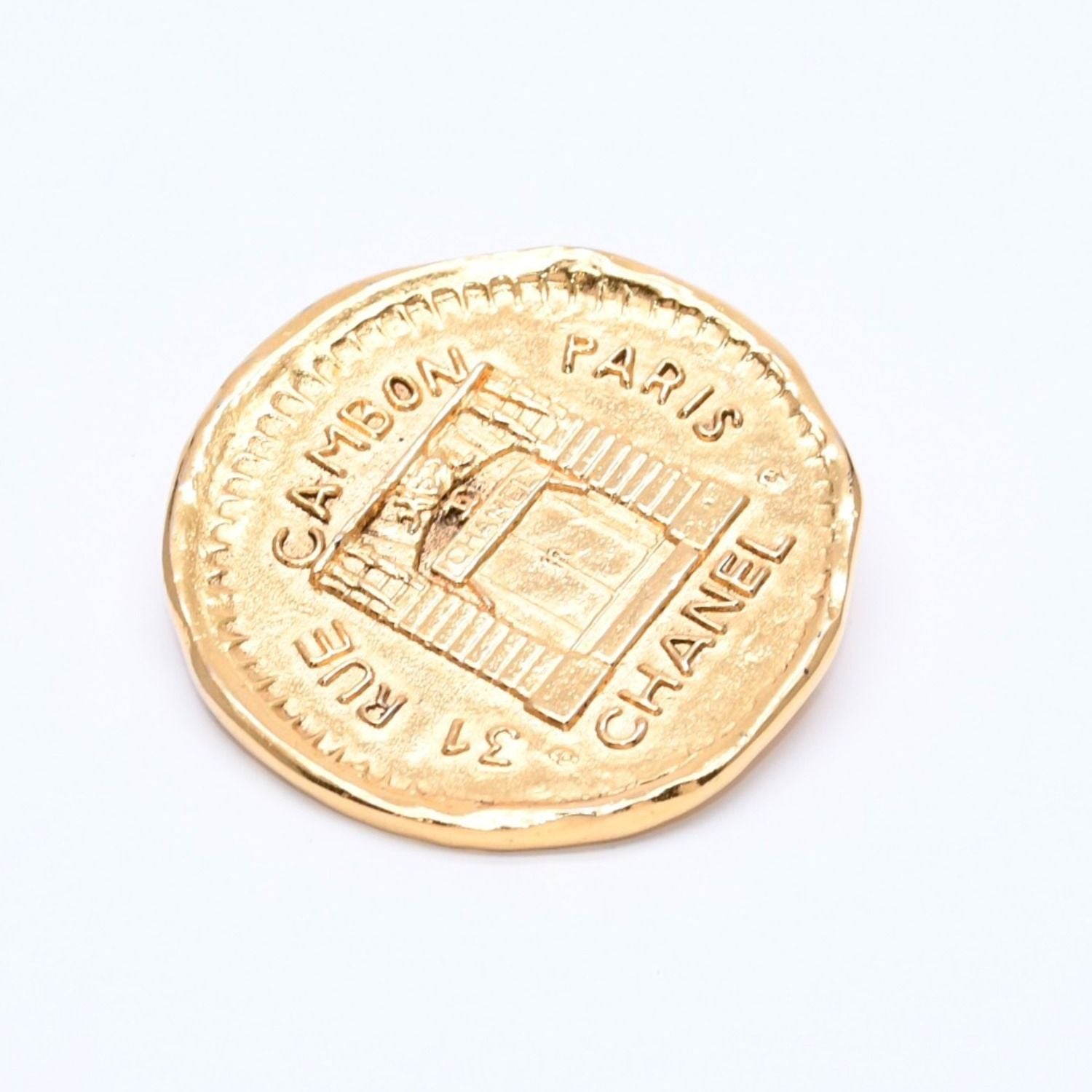 Chanel CC Logo Brooch Metal Cambon Coin Round Gold — view 3