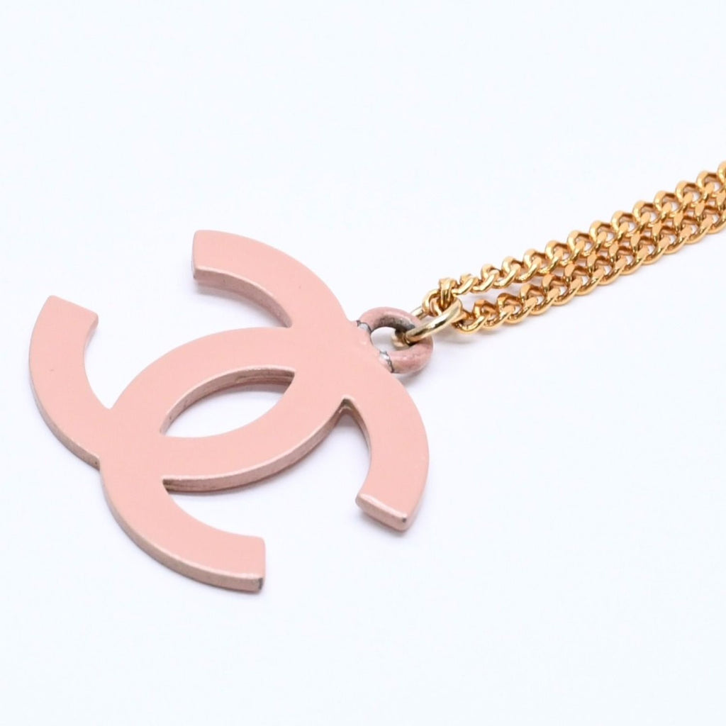 Chanel Necklace CC Logo 03 Gold Pink — view 4