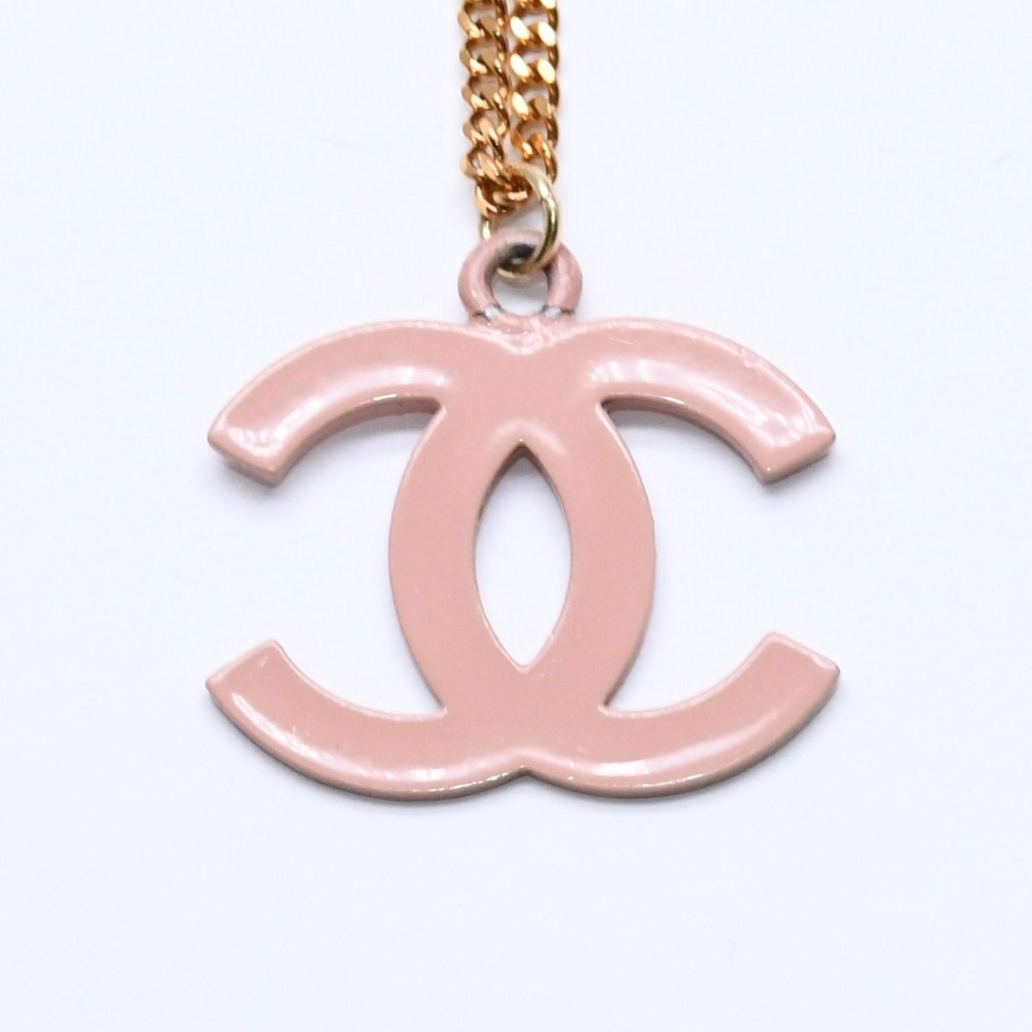 Chanel Necklace CC Logo 03 Gold Pink — view 2
