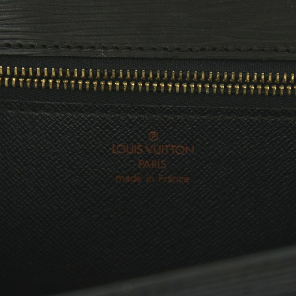Louis Vuitton Epi Clutch Leather Black — view 8