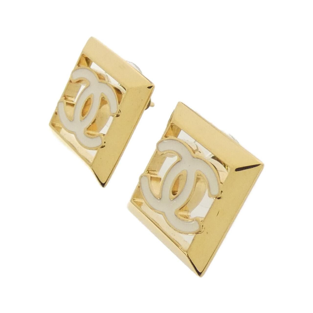 Chanel Earrings Gold