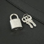 Louis Vuitton Taiga Porte Document Voyage