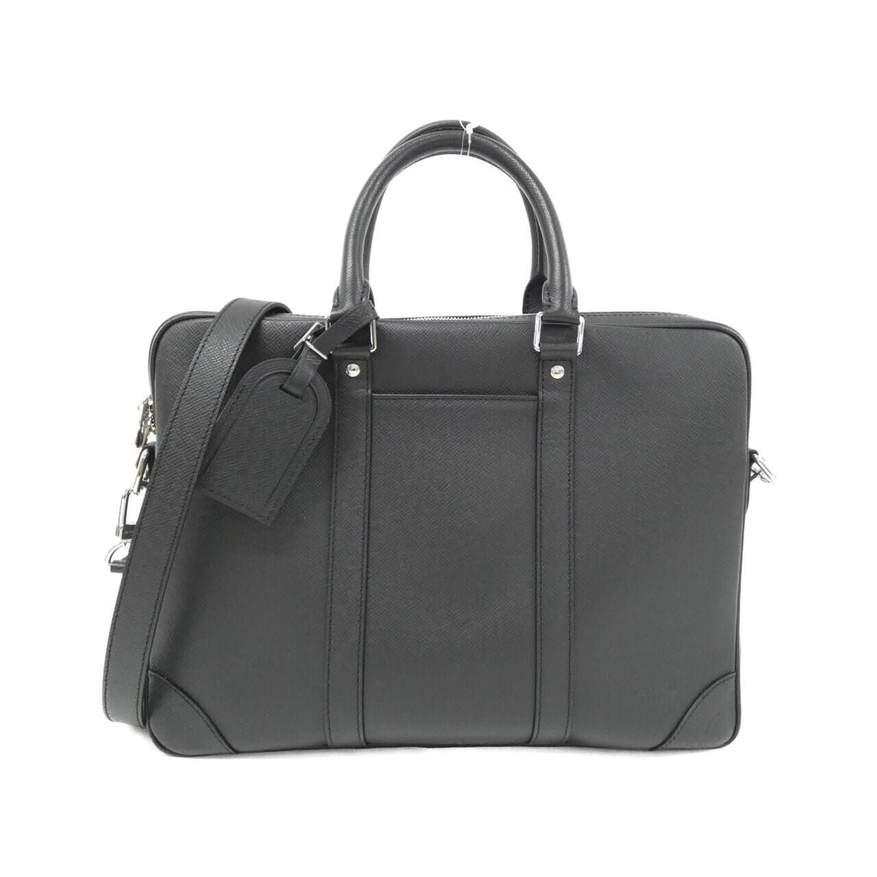 Louis Vuitton Taiga Porte Document Voyage