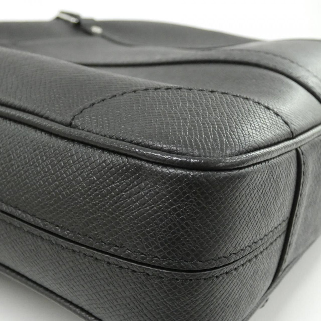Louis Vuitton Taiga Porte Document Voyage