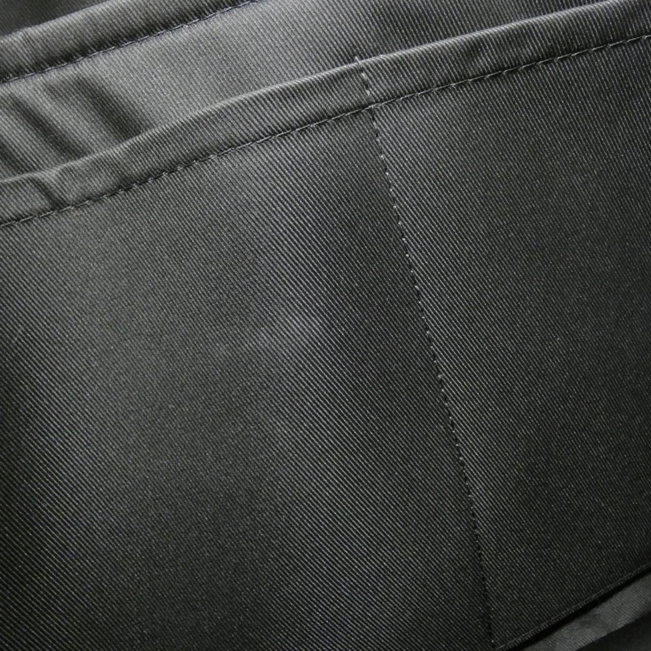 Louis Vuitton Taiga Porte Document Voyage