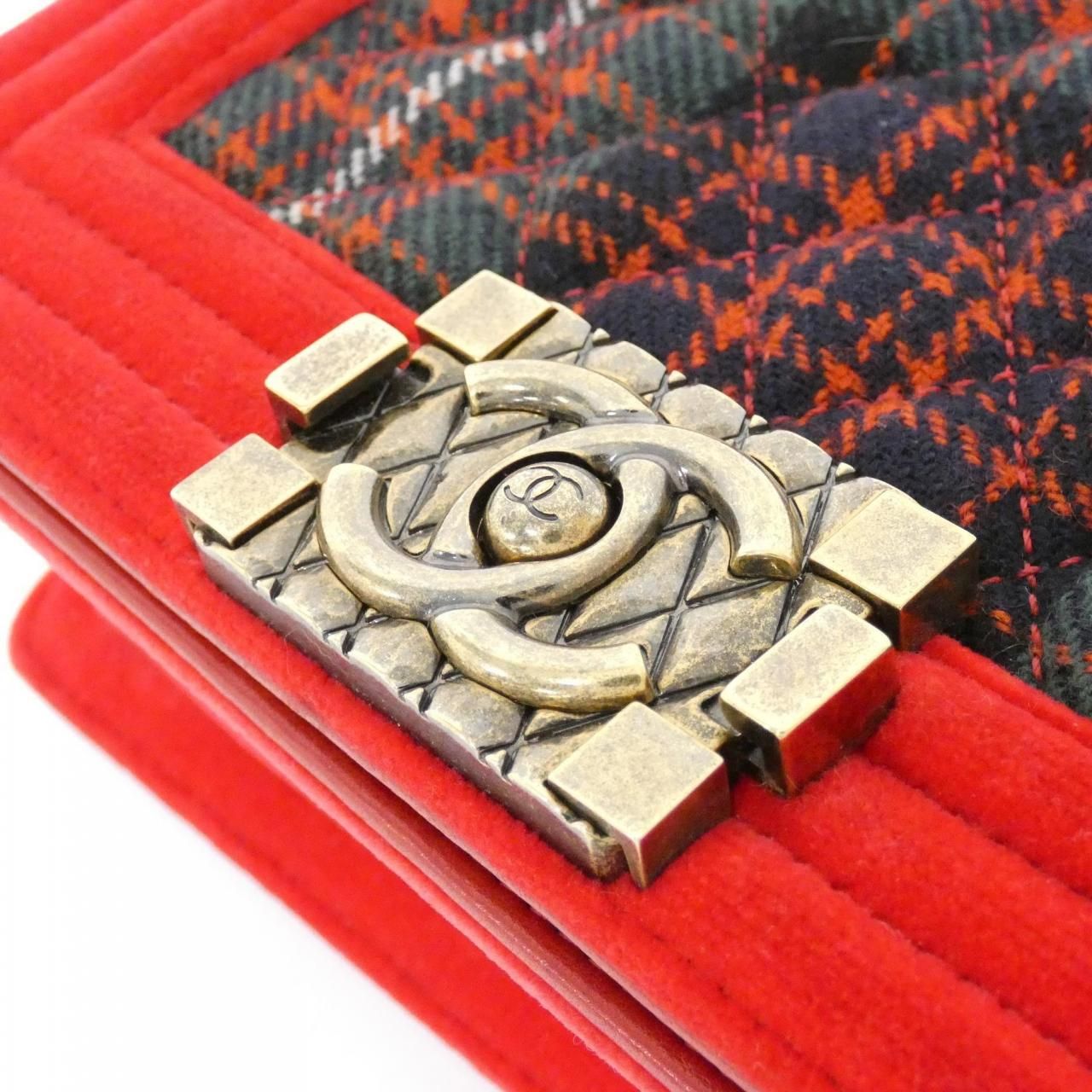 Chanel Boy Line Shoulder Bag