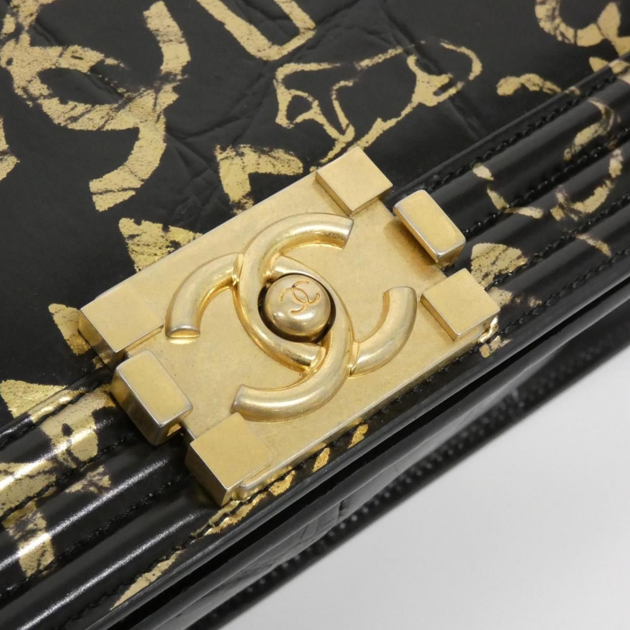 Chanel Boy Line Shoulder Bag