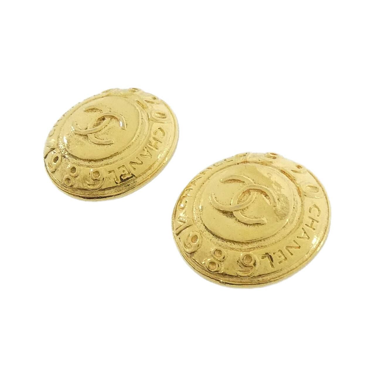 Chanel Vintage Earrings Gold