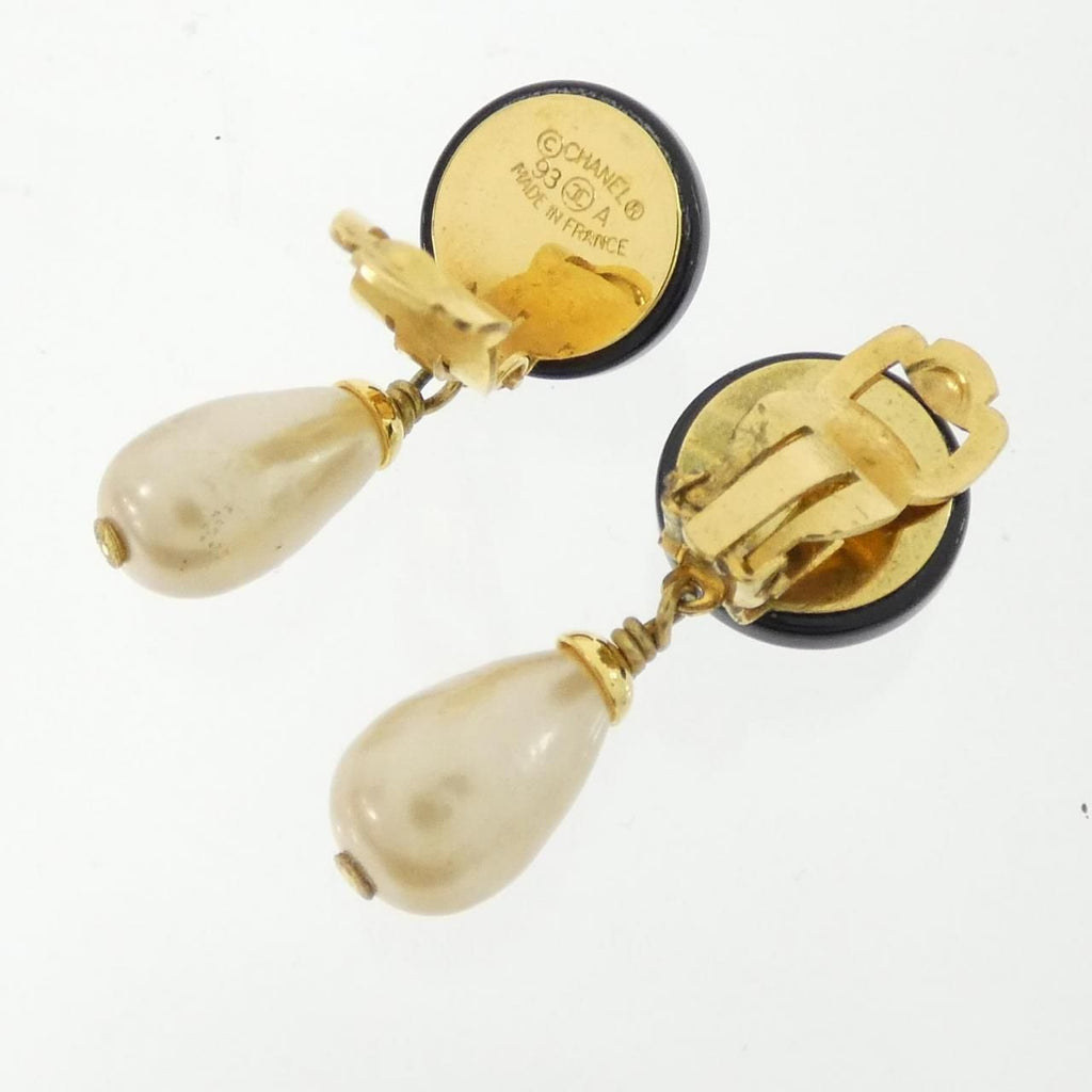 Chanel Vintage Earrings Gold