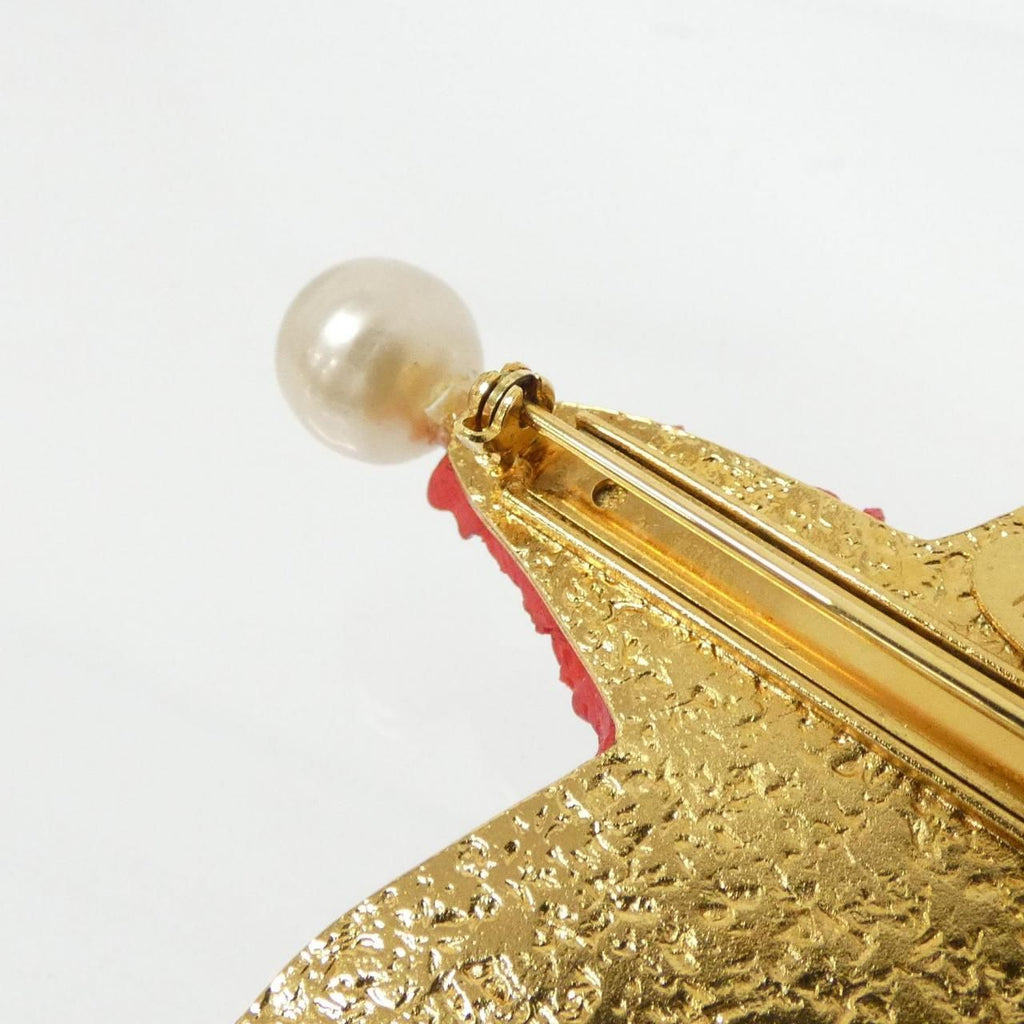 Chanel Vintage Brooch Gold