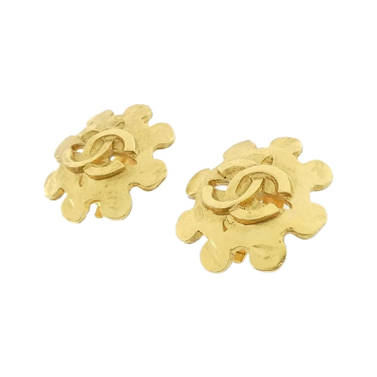 Chanel Vintage Earrings Gold
