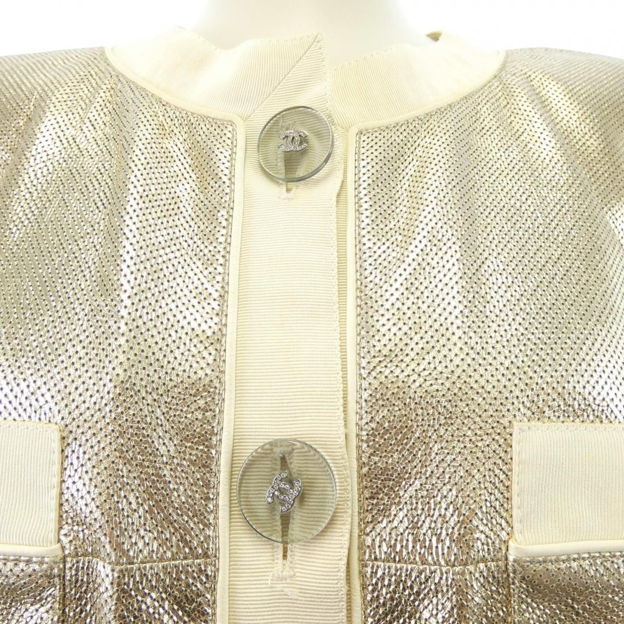 Chanel Collarless Jacket Gold — view 6
