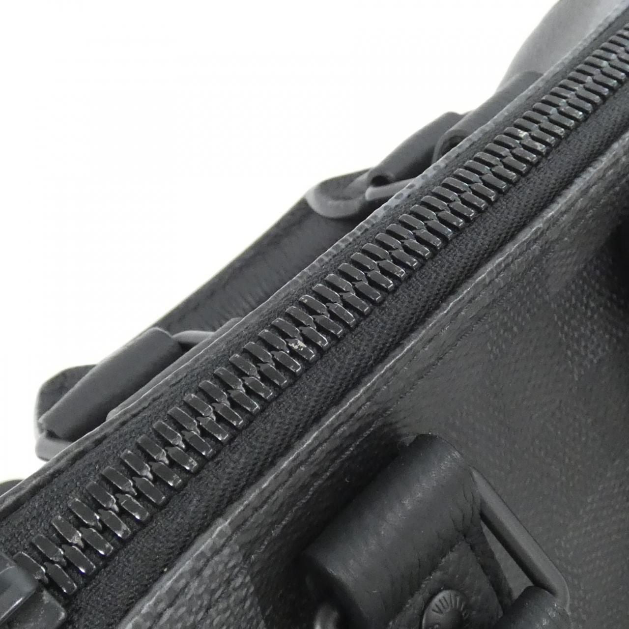Louis Vuitton Damoflage Keepall Bandouliere 25 Boston Bag