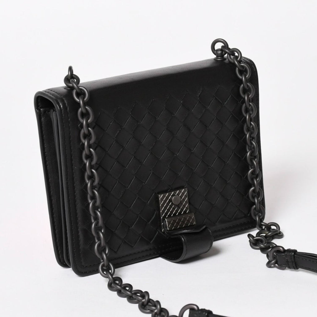 Bottega Veneta Intrecciato Shoulder Bag Chain Black — view 3