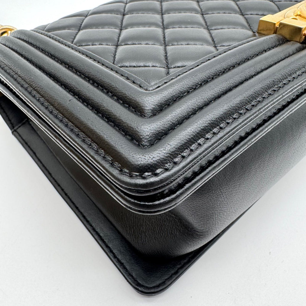 Chanel Shoulder Bag Boy CC Logo Gold Black Quilted Leather Chain — view 7